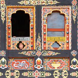 Que se passe-t-il dans la cour ?